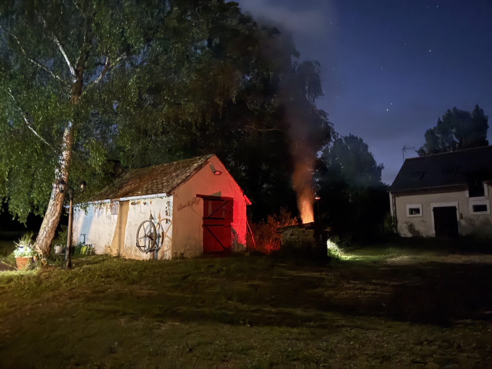 Barbecue et brasero pour les soirées en extérieur