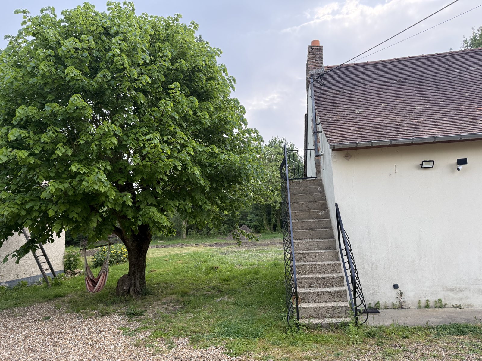 Terrasse et extérieurs de la location de vacances en Anjou
